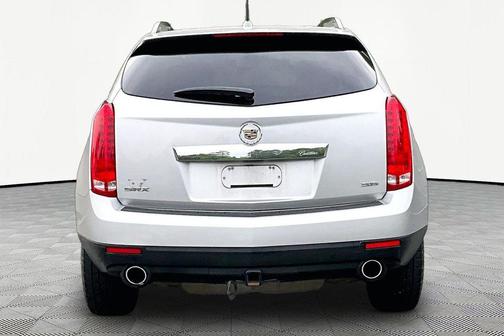 Radiant Silver Metallic 2013 Cadillac SRX Base