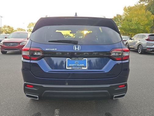 2025 Honda Pilot Sport