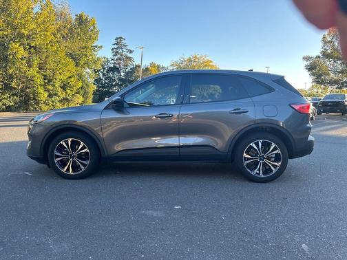 2021 Ford Escape SE