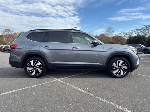 2024 Volkswagen Atlas 2.0T SE w/Technology 4MOTION