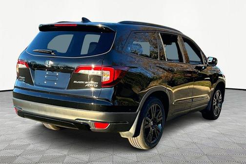 2022 Honda Pilot AWD Black Edition