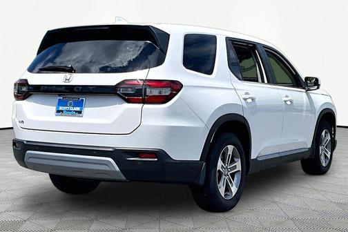 Platinum White Pearl 2023 Honda Pilot AWD EX-L 7 Passenger