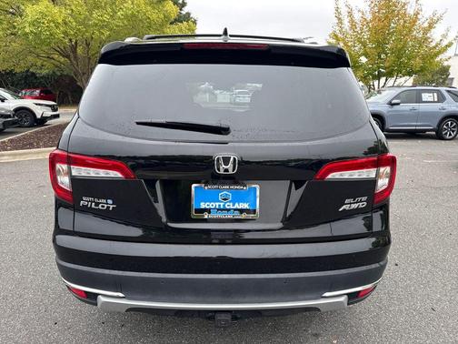 2022 Honda Pilot AWD Elite
