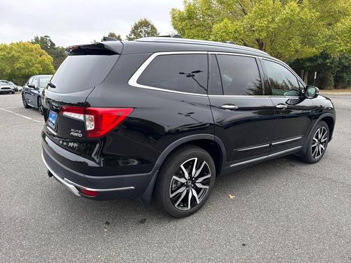 2022 Honda Pilot AWD Elite