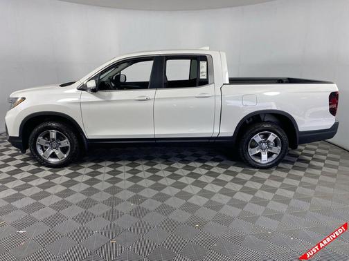 Platinum White Pearl 2026 Honda Ridgeline RTL