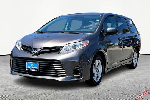 2020 Toyota Sienna SE