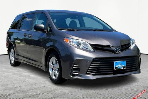 2020 Toyota Sienna SE