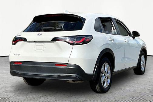 Platinum White Pearl 2025 Honda HR-V LX