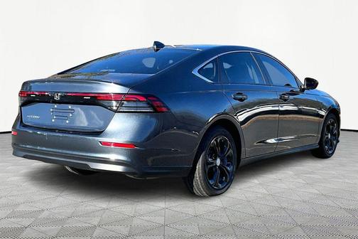 2025 Honda Accord LX 1.5T