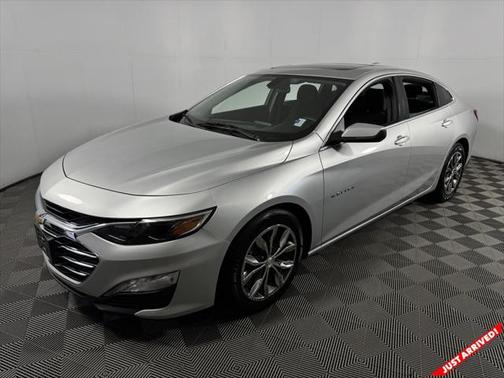 2022 Chevrolet Malibu FWD LT
