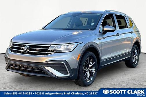 Pyrite Silver Metallic 2024 Volkswagen Tiguan 2.0T SE