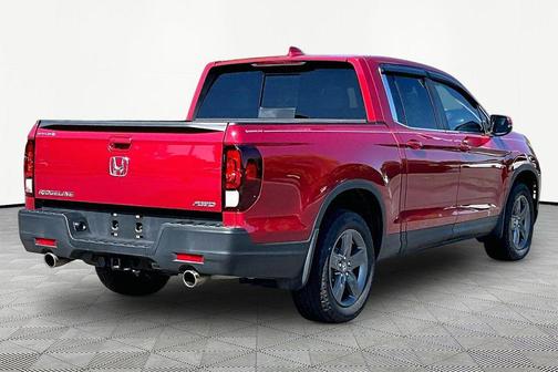Radiant Red Metallic II 2023 Honda Ridgeline RTL