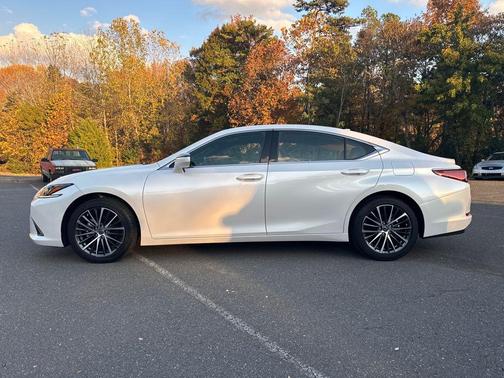 2024 Lexus ES 350 Base