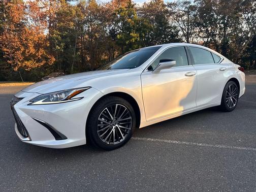 2024 Lexus ES 350 Base