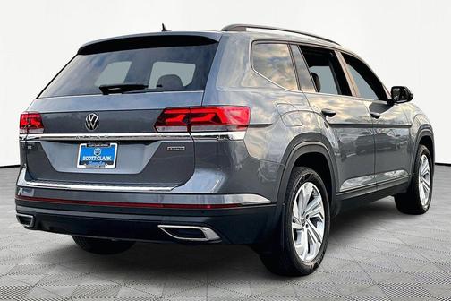 2022 Volkswagen Atlas 2.0T SE w/Technology 4MOTION