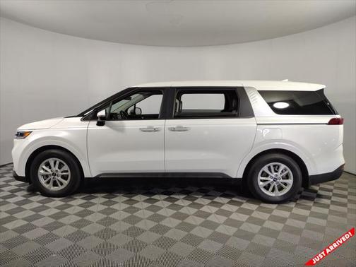 2022 Kia Carnival LXS