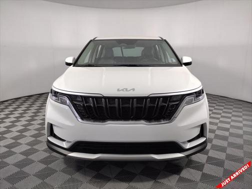 2022 Kia Carnival LXS