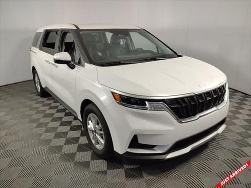 2022 Kia Carnival LXS