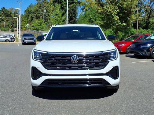 2026 Volkswagen Atlas Cross Sport 2.0T SEL