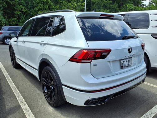 2024 Volkswagen Tiguan 2.0T SE R-Line Black