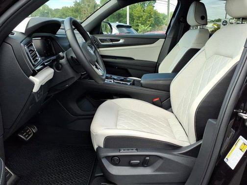 2025 Volkswagen Atlas Cross Sport 2.0T SEL Premium