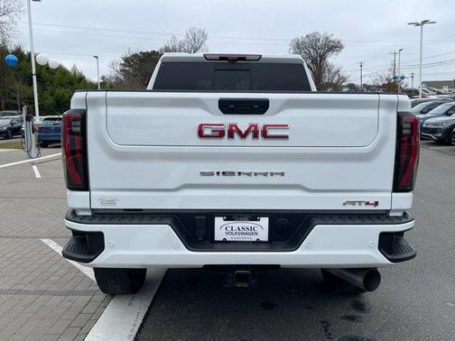 2024 GMC Sierra 2500 AT4