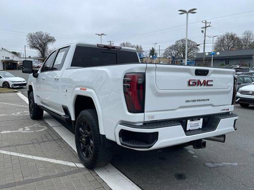2024 GMC Sierra 2500 AT4