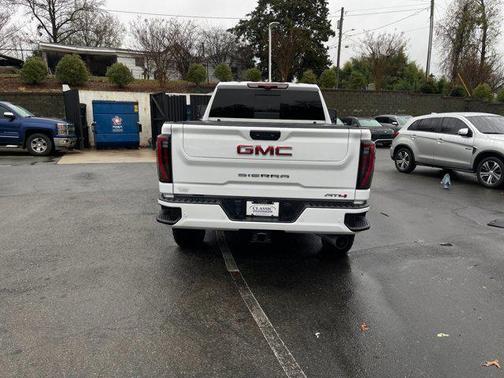 2024 GMC Sierra 2500 AT4