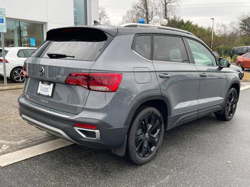 2024 Volkswagen Taos 1.5T SE