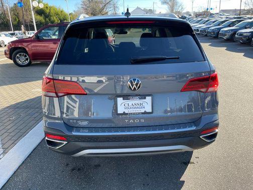 2024 Volkswagen Taos 1.5T SE