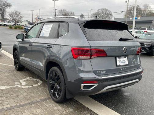 2024 Volkswagen Taos 1.5T SE