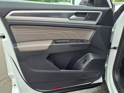 2023 Volkswagen Atlas Cross Sport 2.0T SEL