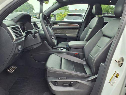 2023 Volkswagen Atlas Cross Sport 2.0T SEL