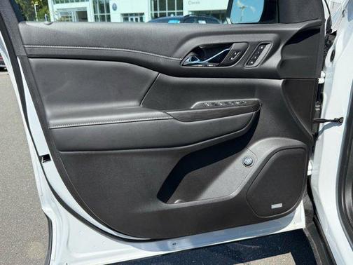 2023 GMC Acadia FWD SLT