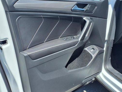 2024 Volkswagen Tiguan 2.0T SE 4MOTION