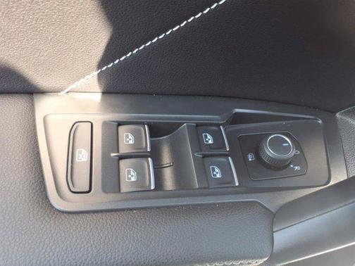 2024 Volkswagen Tiguan 2.0T SE 4MOTION