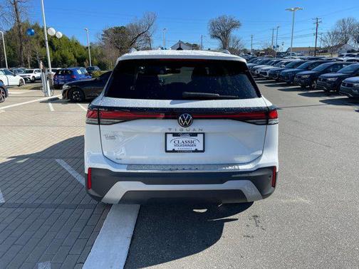 2026 Volkswagen Tiguan 2.0T SE