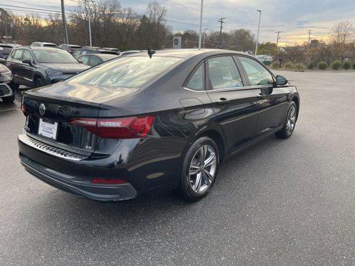 2022 Volkswagen Jetta 1.5T SE