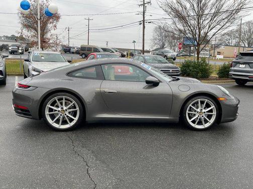 2022 Porsche 911 Carrera