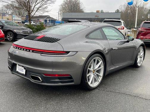 2022 Porsche 911 Carrera