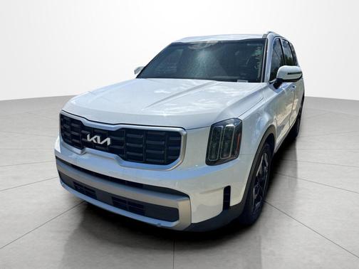 Glacial White Pearl 2023 Kia Telluride S