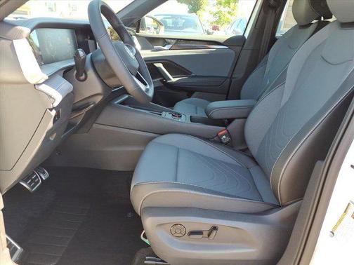 2025 Volkswagen Tiguan 2.0T SE R-Line Black