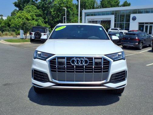 2023 Audi Q7 45 Premium
