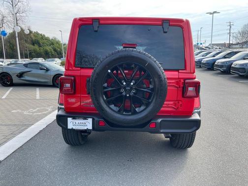 2025 Jeep Wrangler 4xe Sahara