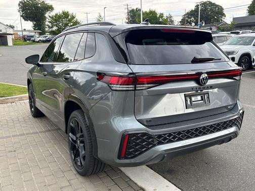 platinum gray metallic 2026 Volkswagen Tiguan 2.0T SE R-Line Black 4MOTION