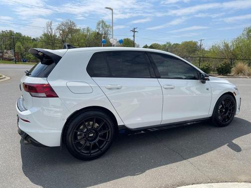 Pure White 2025 Volkswagen Golf R 2.0T DSG