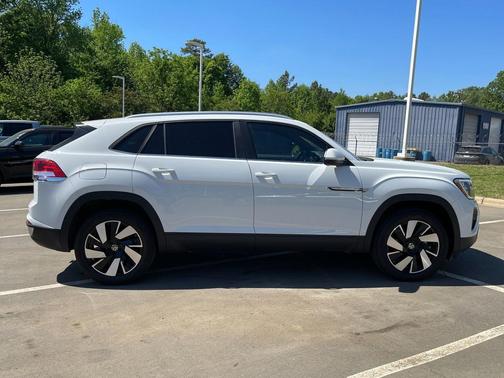Pure White 2025 Volkswagen Atlas Cross Sport 2.0T SE w/Technology