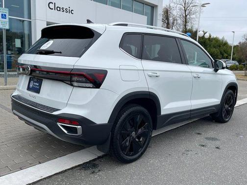 2025 Volkswagen Taos 1.5T SE