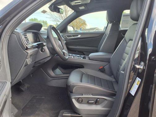 2025 Volkswagen Atlas Cross Sport 2.0T SEL