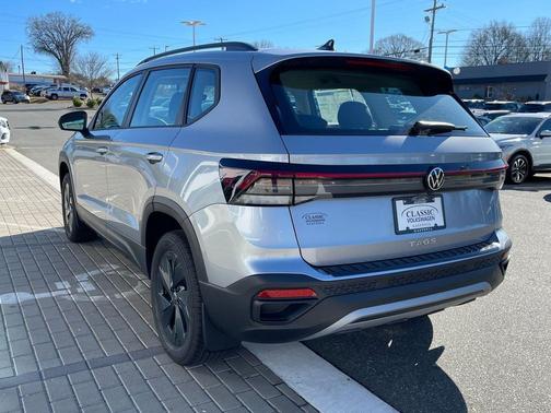 Pyrite Silver Metallic 2026 Volkswagen Taos S